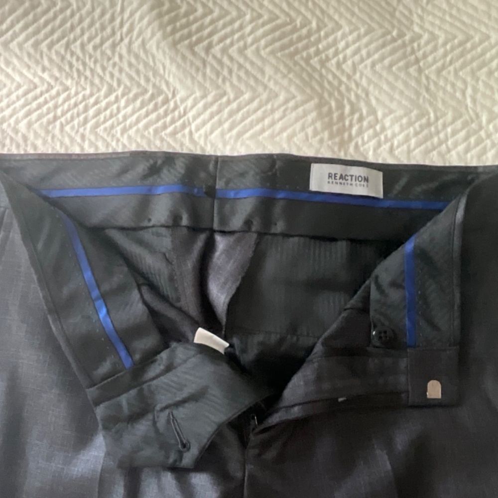 MUST GO! Kenneth Cole Reaction Techni-Cole Suit Combo - Picture 4 of 4